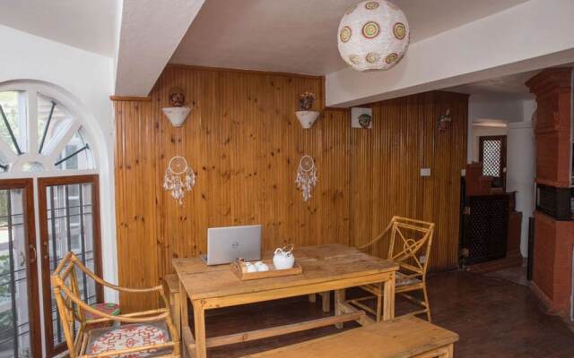 Tembas House
