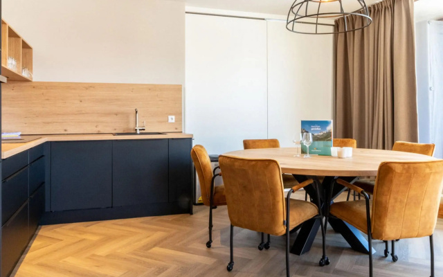 Luxury apartment with sauna, Zamang lift at 600 m.