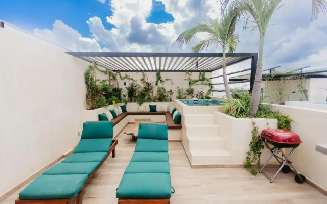 Dune Luxury Condos - Suite w Private Terrace
