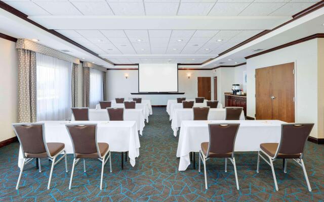 Hampton Inn & Suites Dallas-Arlington-South