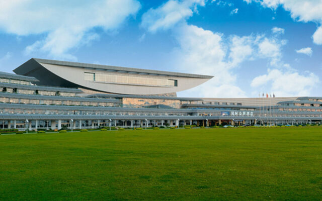 Xiamen International Seaside Hotel (hotel corridor leads to the stone exhibition hall)