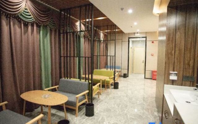 Kaju Select Hotel (Chaohu Wanda Plaza)