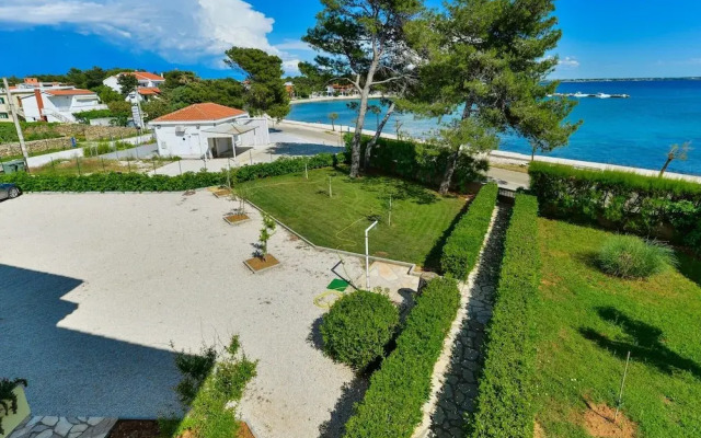 Apartments in House Liveric, in Vir at the Beach