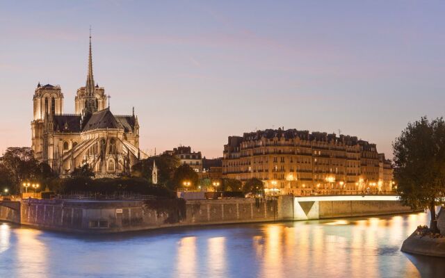 Hotel Les Rives De Notre Dame