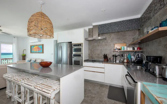 Secluded Luxury: New Beachfront Home With Pool