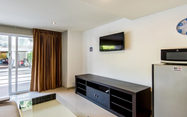 Bay Shore Patong by Chattha