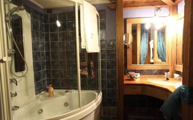 Hotel Lyshaus di Gressoney Saint Jean