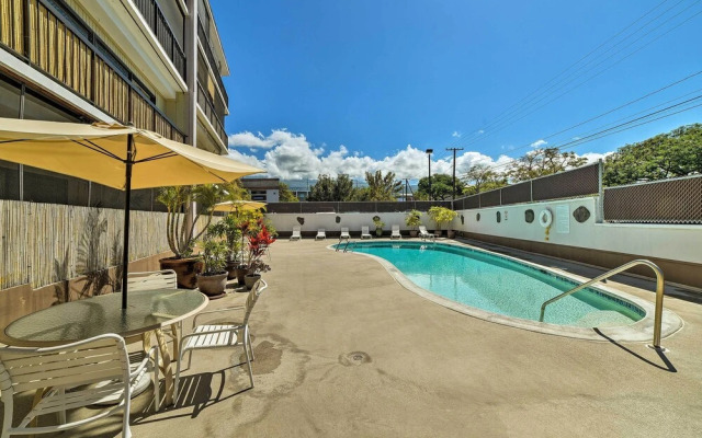 Downtown Air Conditioned Condo: Walk to Beaches