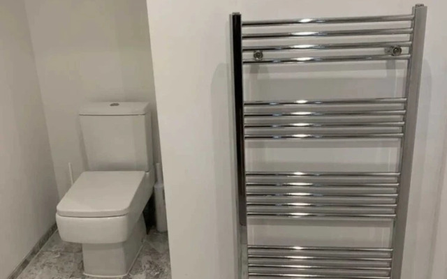 Spacious and Bright 2 Bedroom Flat in Maida Vale