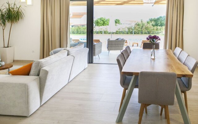 Modern Villa in Kaštel Novi With Private Pool