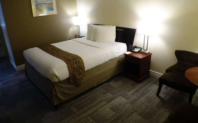 The Peninsula Inn