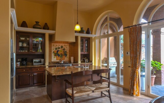 Ocean View 4BR Villa Steps From Cabo: Villa Haydee