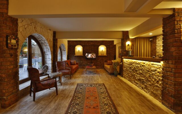 Hi̇mm Hotel