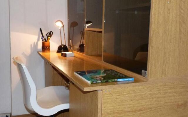 Central Bright Comfortable Studio