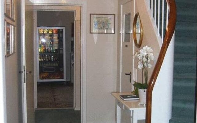  Villa A Hotel
