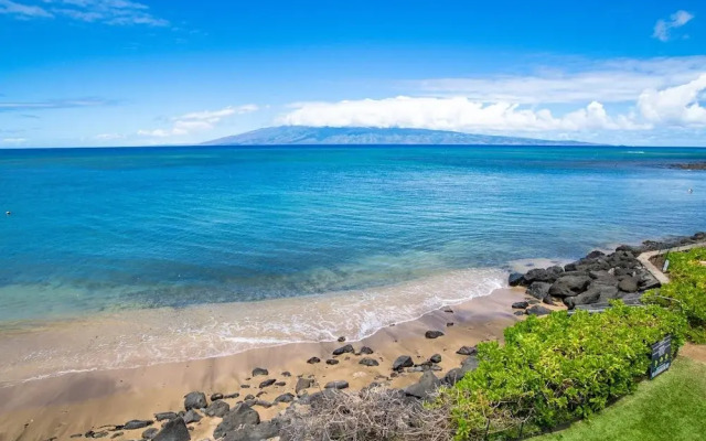 Kahana Outrigger #2b1 3 Bedroom Condo by RedAwning