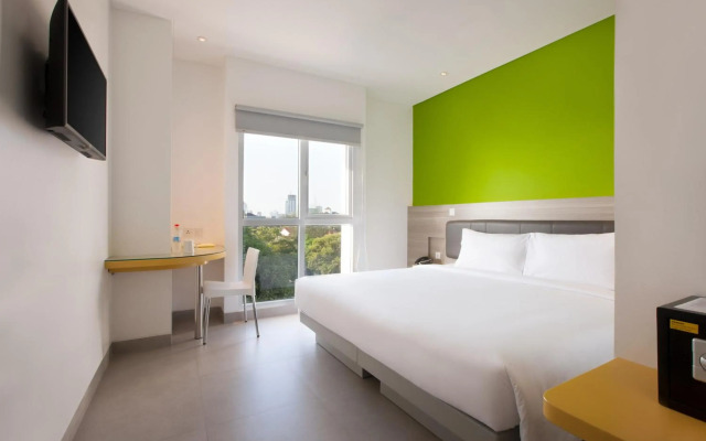 Amaris Hotel Darmo - Surabaya