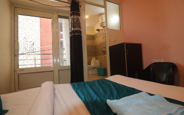 Triple One Hostels And Hotels