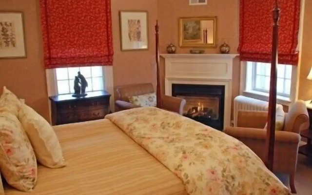 Bee and Thistle Inn