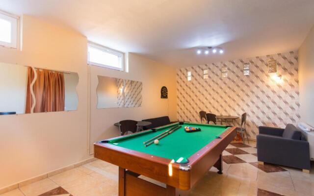Riviéra Apartmanház