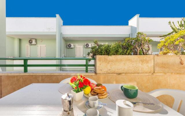 Baia Verde Apartments by BarbarHouse