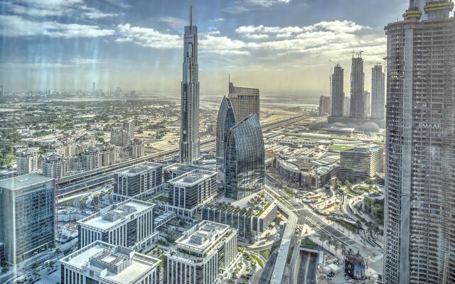 Dream Inn 48 Burj Gate Skyline View