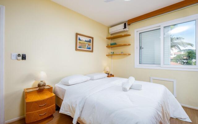 Apto c/churrasqueira a 300m da praia MDO201