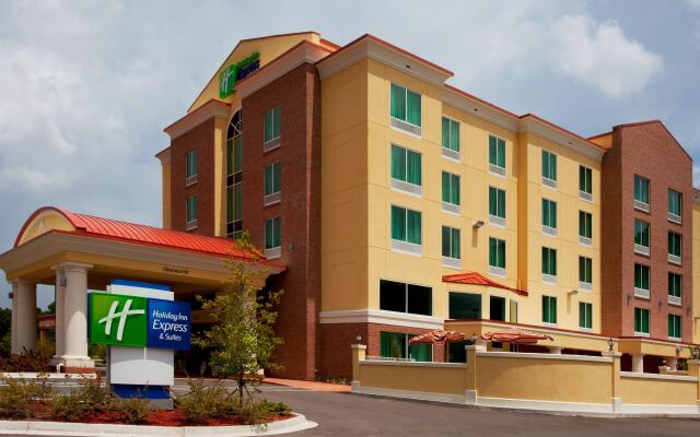 Holiday Inn Express & Suites Chaffee-Jacksonville West, an IHG Hotel