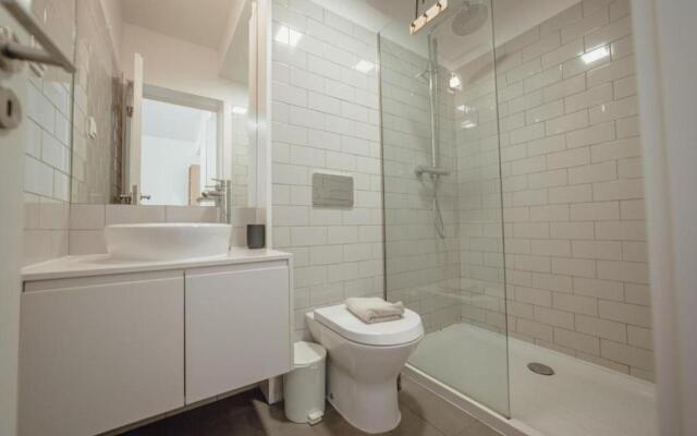 Guest H4U - Porto Batalha City Center