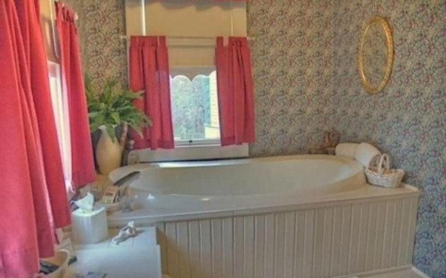 Oliver Inn Bed and Breakfast