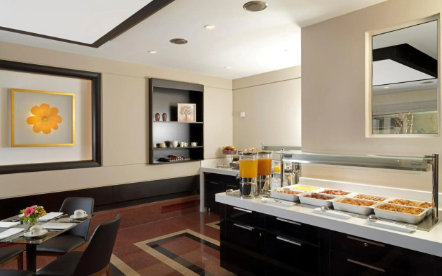 Holiday Suites