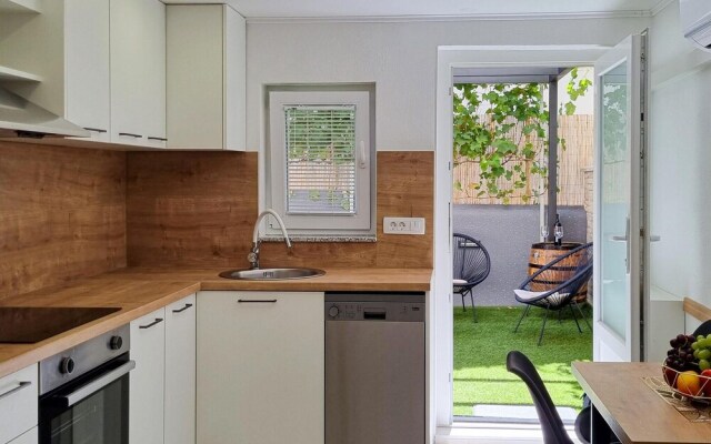 Beautiful Apartment in Zadar With Wifi and 1 Bedrooms