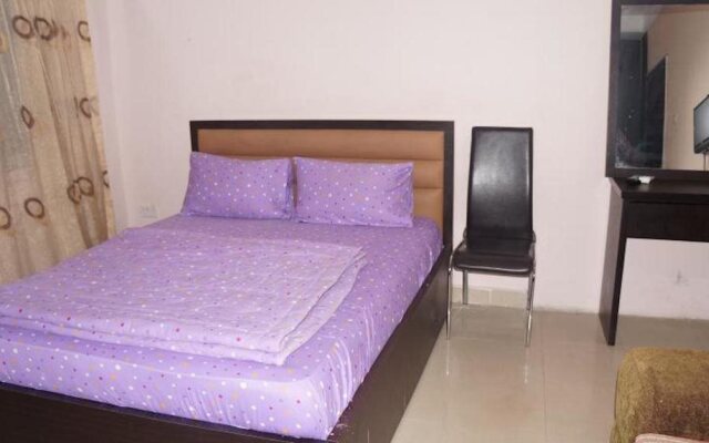 Benito Hotel & Suites