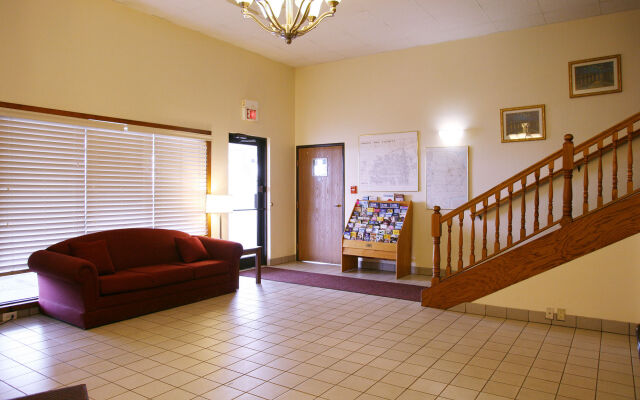 The Inn & Suites SW Omaha