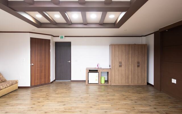 Dogo Elim Hotel