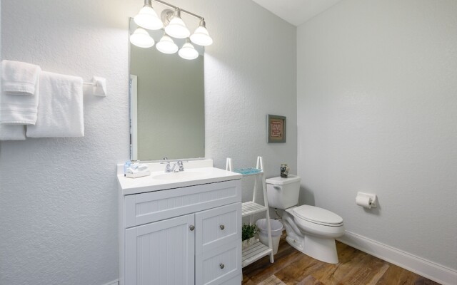 Casa Bella Townhome 3 Bedroom Condo by RedAwning