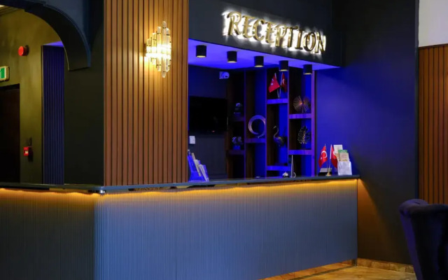 Loyal City Hotel