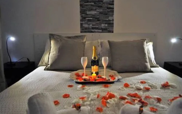 White Apartment San Pietro