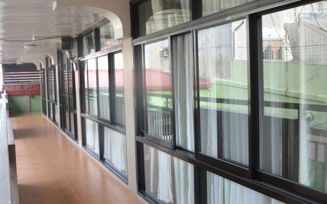 Nikita's Place Hotel