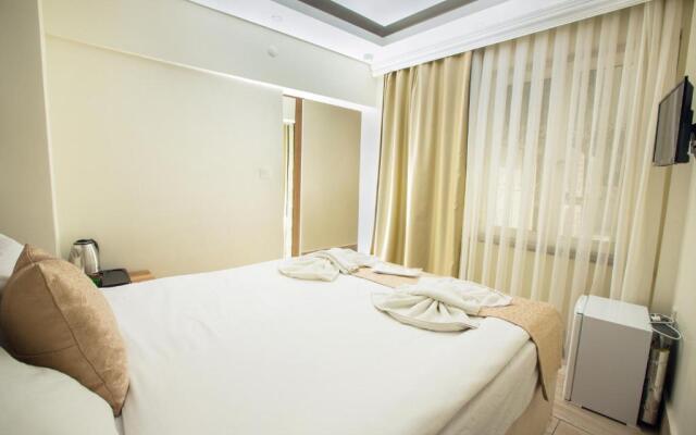 Honey Hotel