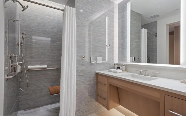 Snowmass Lux Getaway by Snowmass Vacations