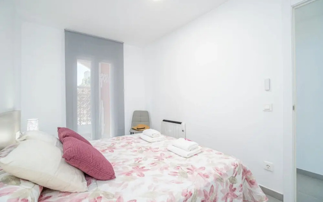 Apartment in Empuriabrava Near Sandy Beach