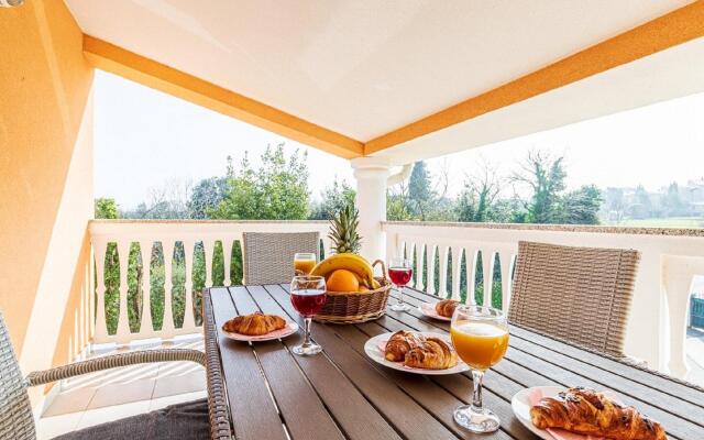 Delicate Apartment in Banjole near Beach Centinera