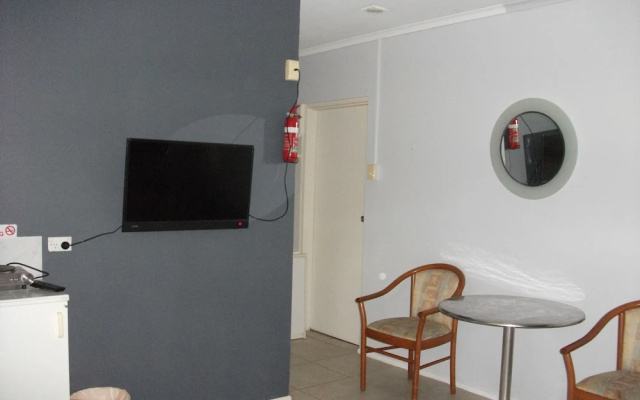 Beerwah Glasshouse Mountains Motel