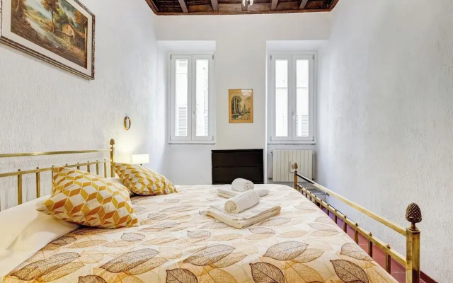 Spanish Steps Spacious Apartment