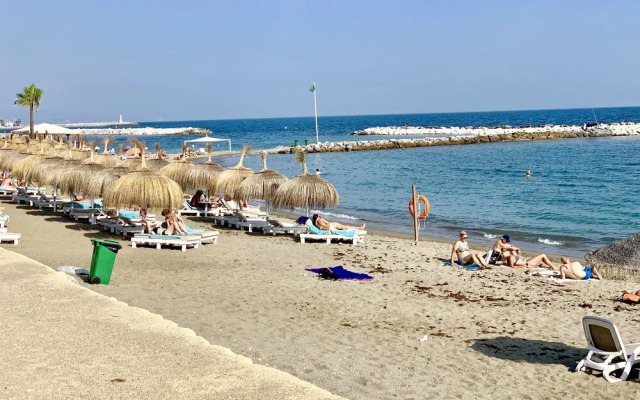 TGS & RUMEX Suites Banus