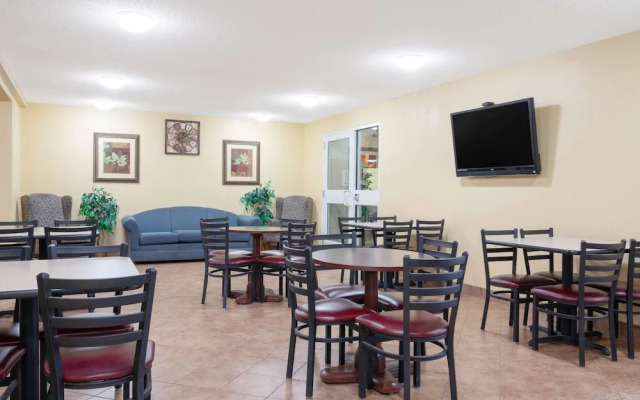 Days Inn Faribault