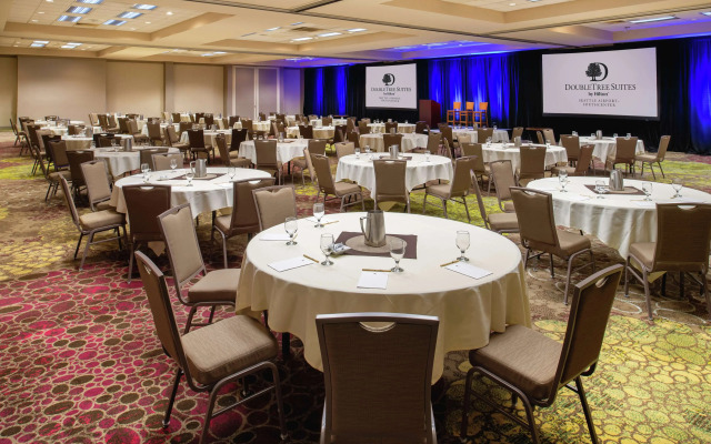 DoubleTree Suites by Hilton Seattle Airport - Southcenter