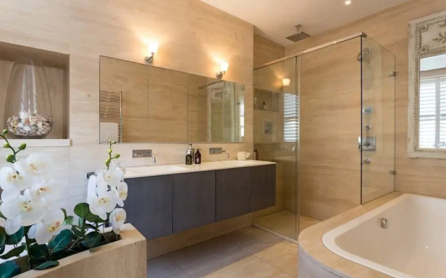 Spectacular 4 Bed House, Pimlico