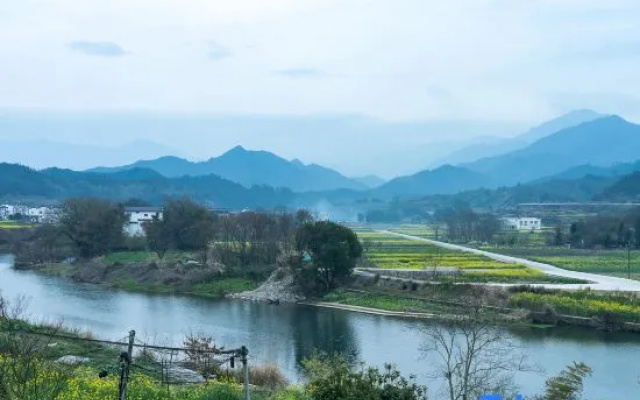 Floral  Hotel · Wuyuan Yuke Light Luxury Hotel (Jiangwan Scenic Area Store) – Outside – Shangrao